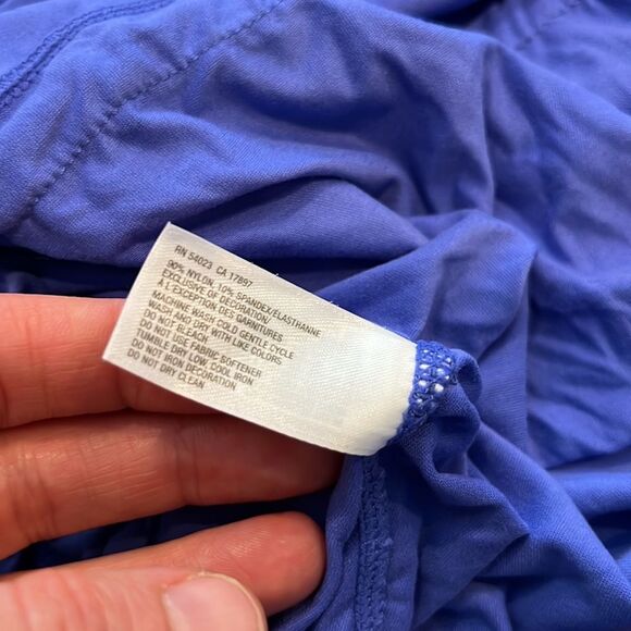 Gap workout tank small - Picture 9 of 9